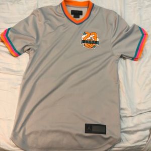 Nike Jordan Warmup Shirt Size Small
